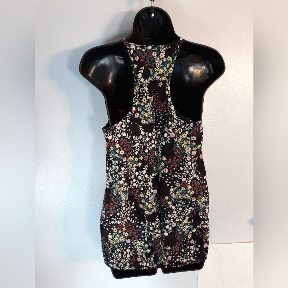 Julie's Closet black floral racerback tank top - Picture 4 of 4